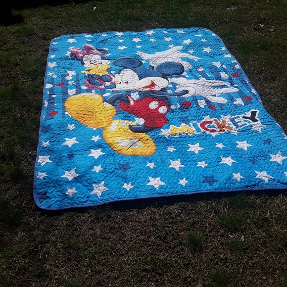 Mickey And Minnie Mouse Twin Blanket or bedspread 72x 53 in handmade - Picture 2 of 8
